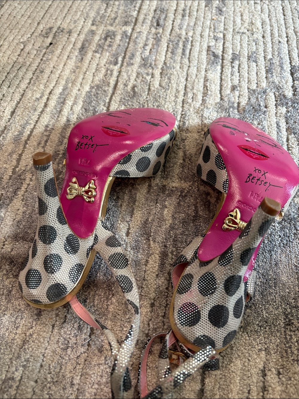 Betsey Johnson Black & Pink Polka Dot Ruffle Ankle-Strap Heels Pin Up girl - Picture 7 of 8